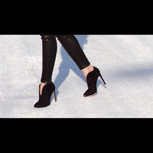 Nine West Nero Booties